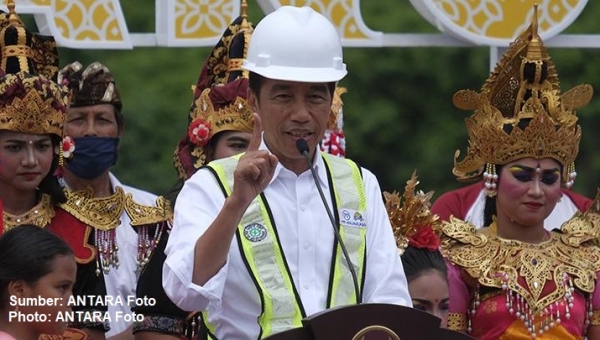 aturan pakaian adat di Bali